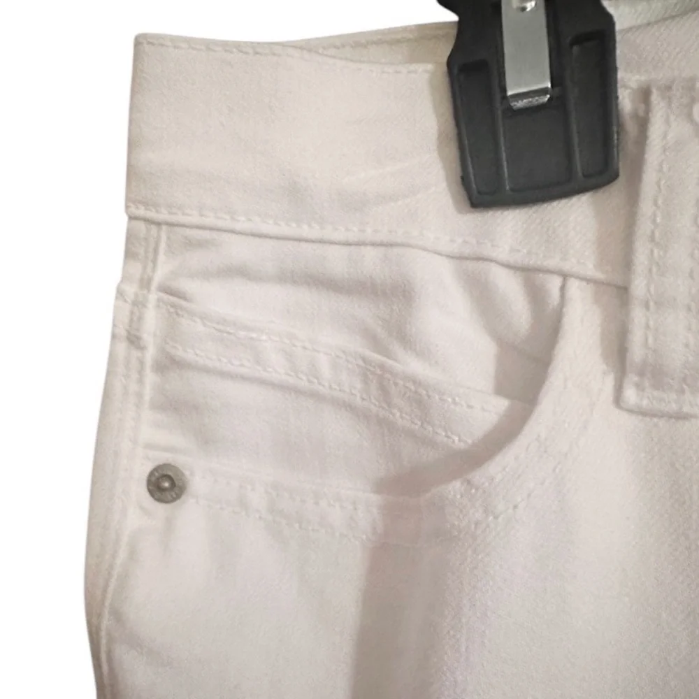 Old Navy White ‘Diva’ Denim Jeans.